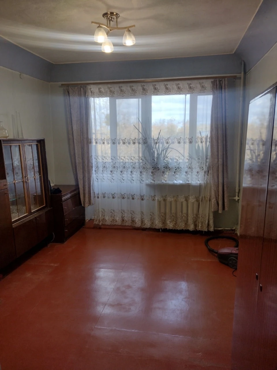 Продам найдешевшу кімнату з балконом біля метро Холодна Гора