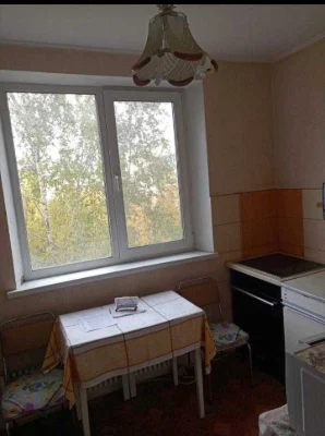 Продам кімнату в трикімнатній квартирі Л.Свободи Олексіївка