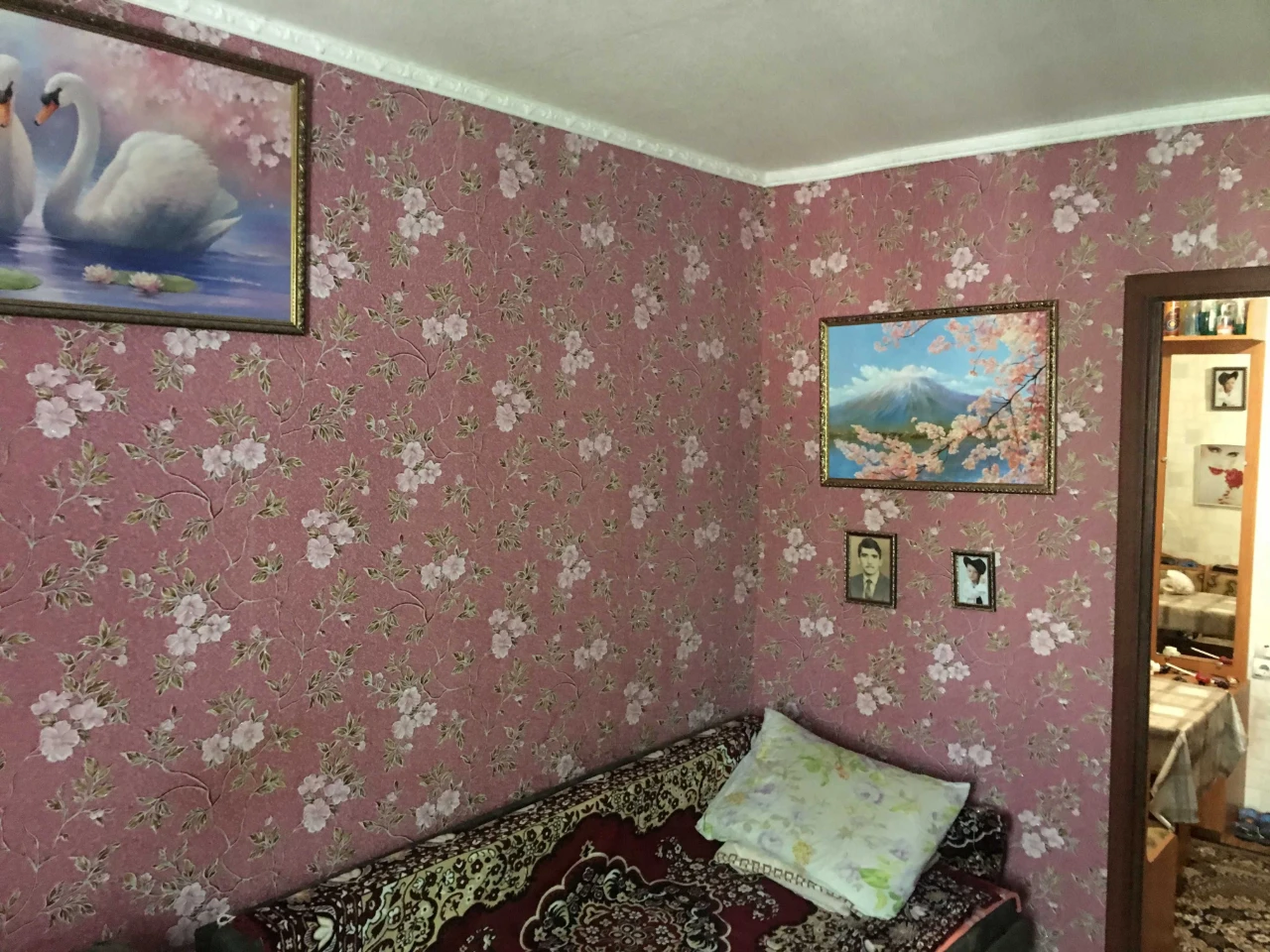 Продам гостинку, 10 хвилин від метро Індустріальна (Пролетар