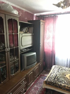 Продам гостинку, 10 хвилин від метро Індустріальна (Пролетар