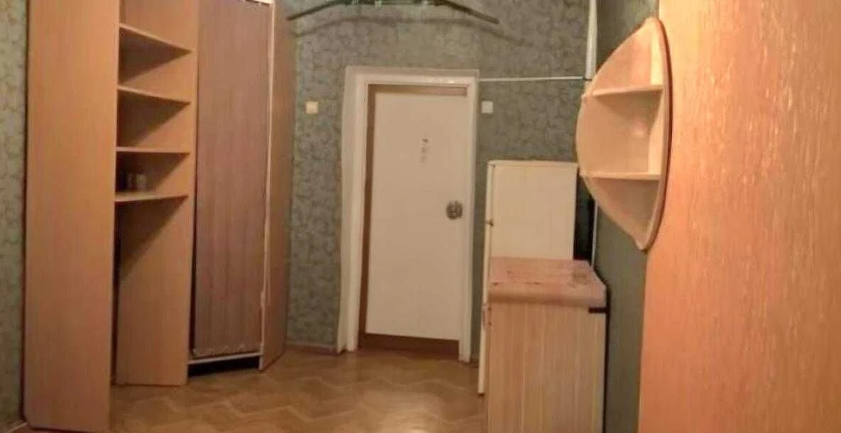 Продам комнату рядом с метро 23 Августа.