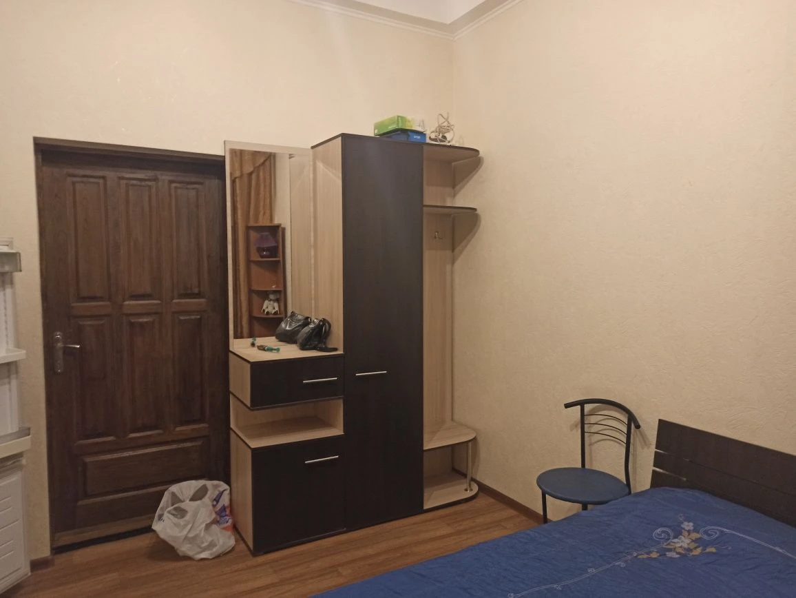 Продаю кімнату в квартирі на двому співвласнику.