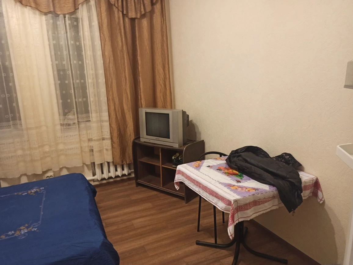 Продаю кімнату в квартирі на двому співвласнику.