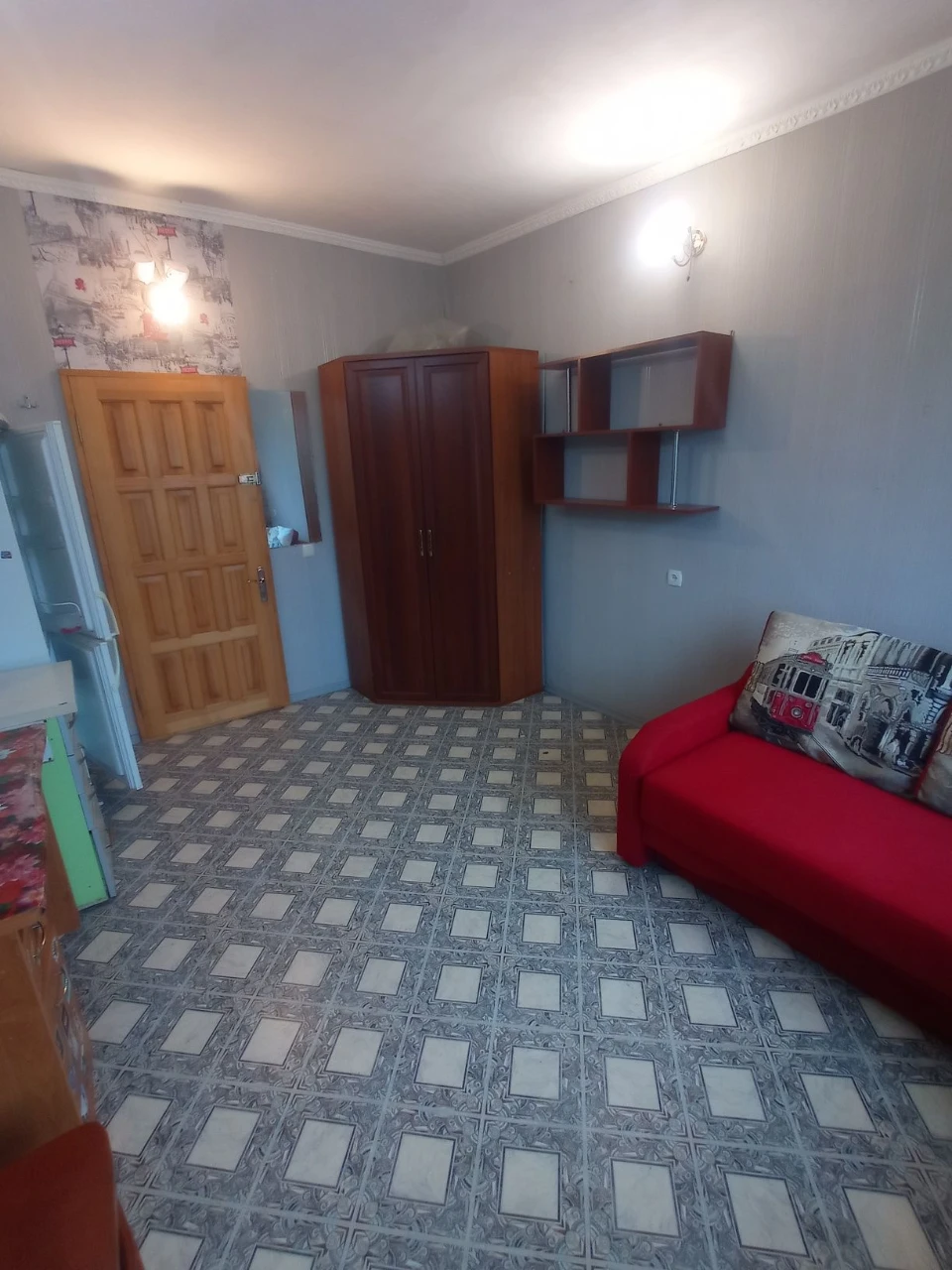 Продам гостинку метро 23 августа 5 мин