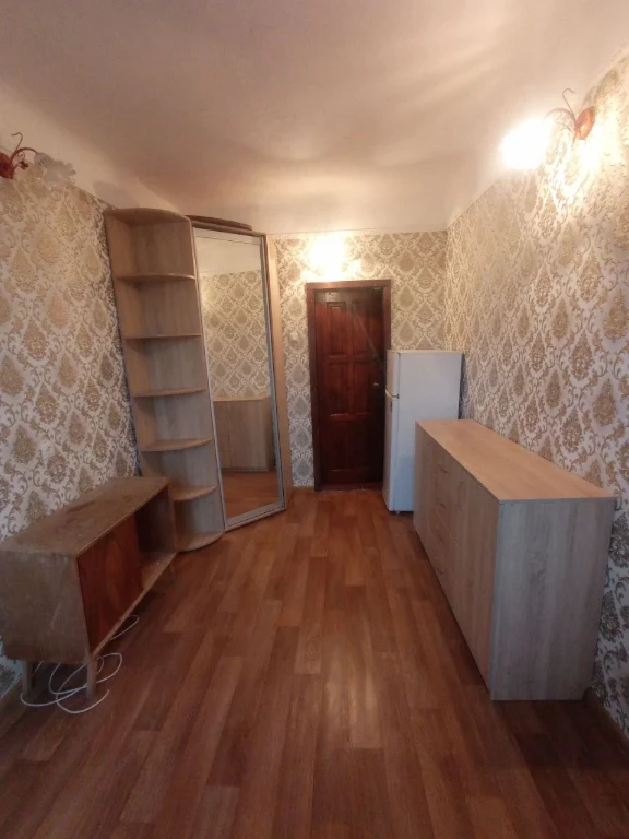 Продам гостинку метро 23 августа