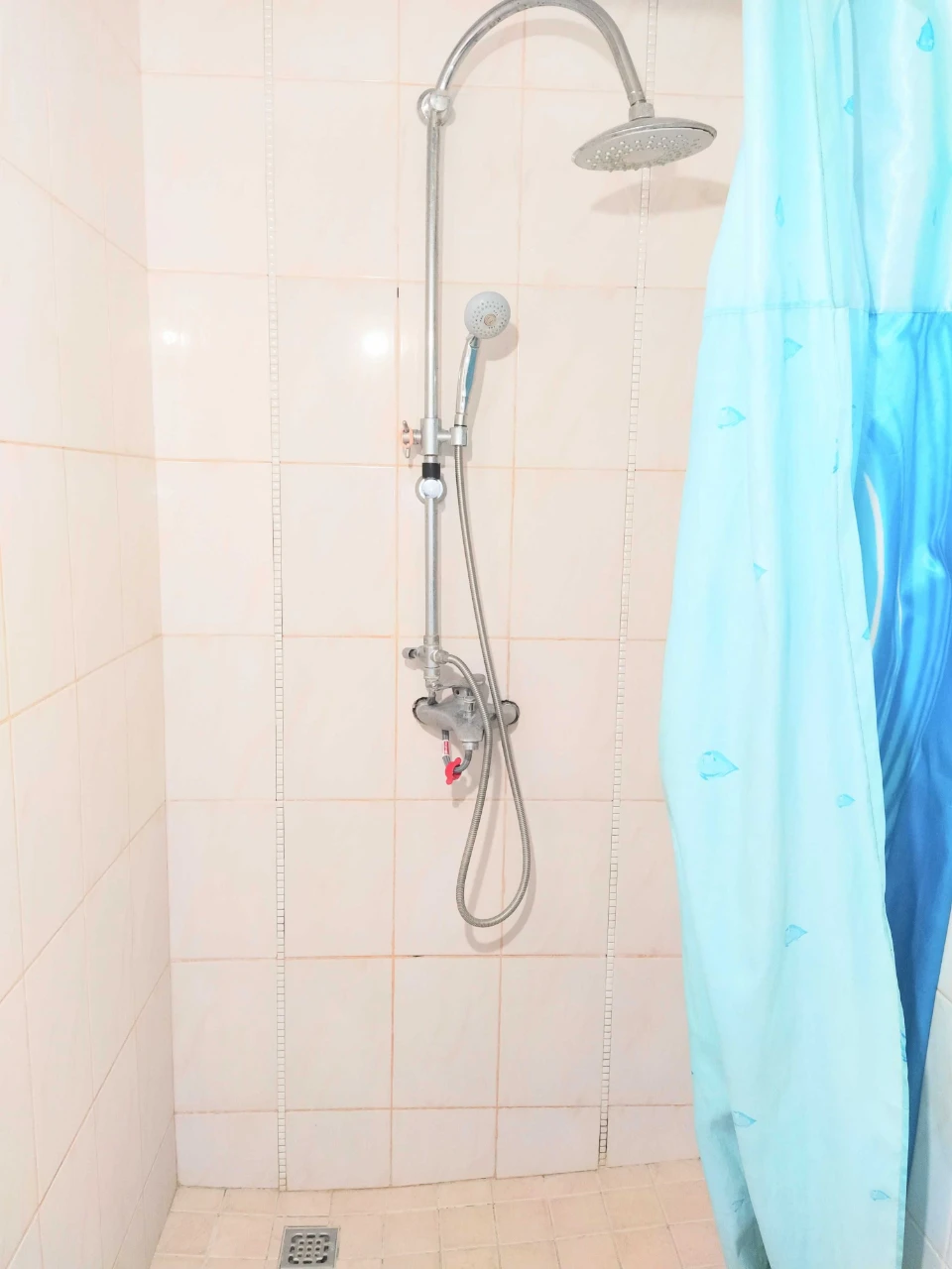 6 990 тис. дол. Реальна! Продаж 1-кімнатного гуртожитку в районі Одеси.
