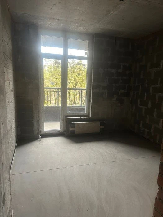 For sale in the residential complex "Medovy-1" a three-room apartment of 80 sq. m.