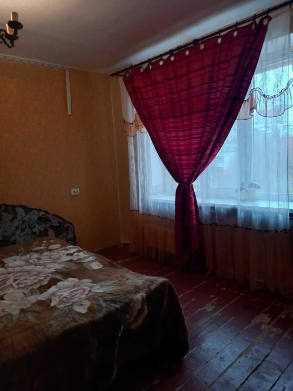 Срочно!Продам 2 комнаты в доме гот.типу по ул. Валентиновска