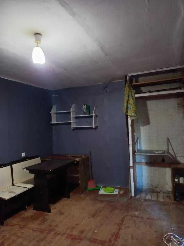 Терміново! Продаю 2 кімнати в будинку приватного типу по вул. Валентинівська
