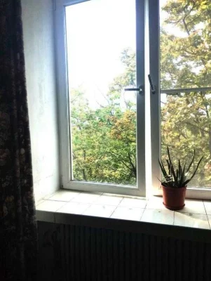 Продается просторная комната в "сталинке" в районе ХТЗ