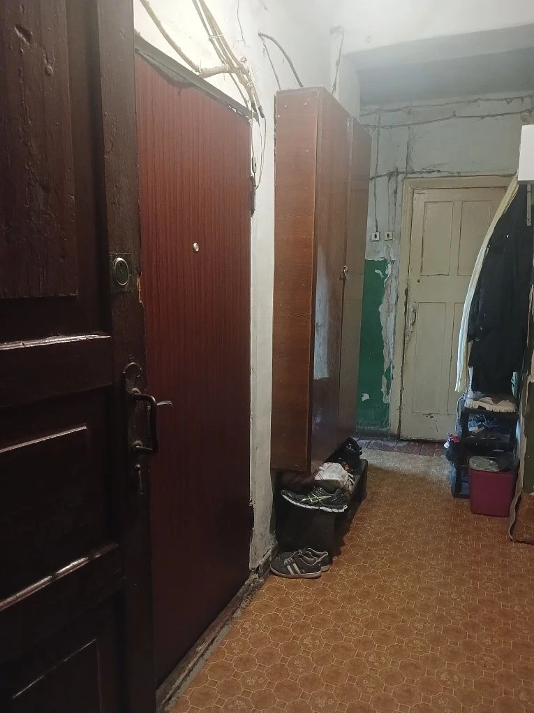 Продам комнату в комунальной квартире ул Таджицька Индустриа