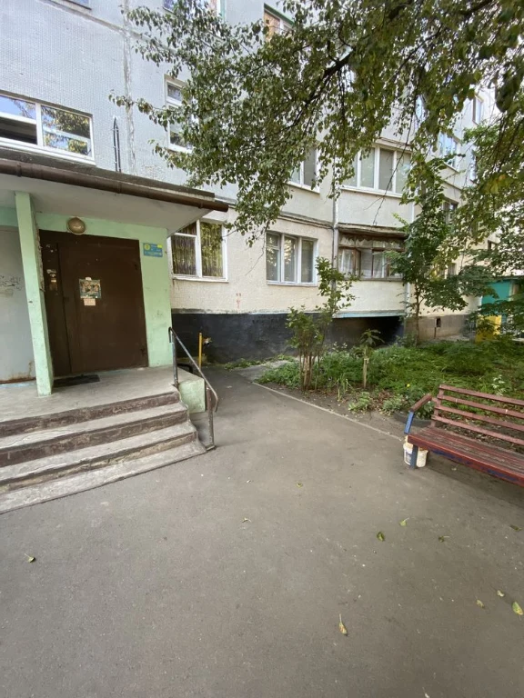 Кімната в квартирі, 7 хвилин до метро, житловий стан