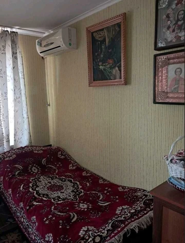 Продається кімната в гуртожитку в Химмістечку.