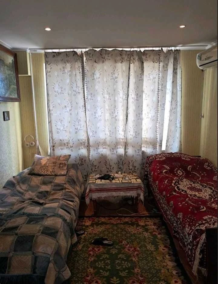 Продається кімната в гуртожитку в Химмістечку.