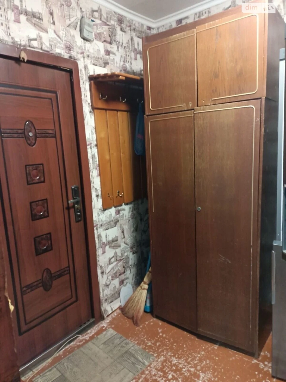 Продаж Кімната
