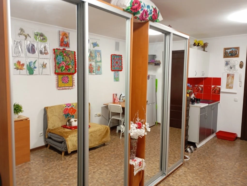 Продається кімната 16 м² в центрі міста з водою