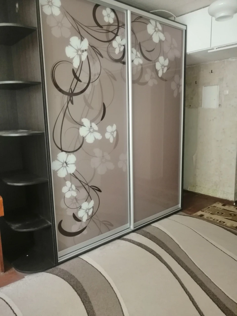 Sale of a room in a dormitory, Khimmiastset