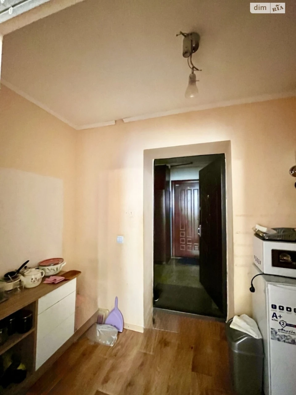Room for Sale in a Combined Workshop