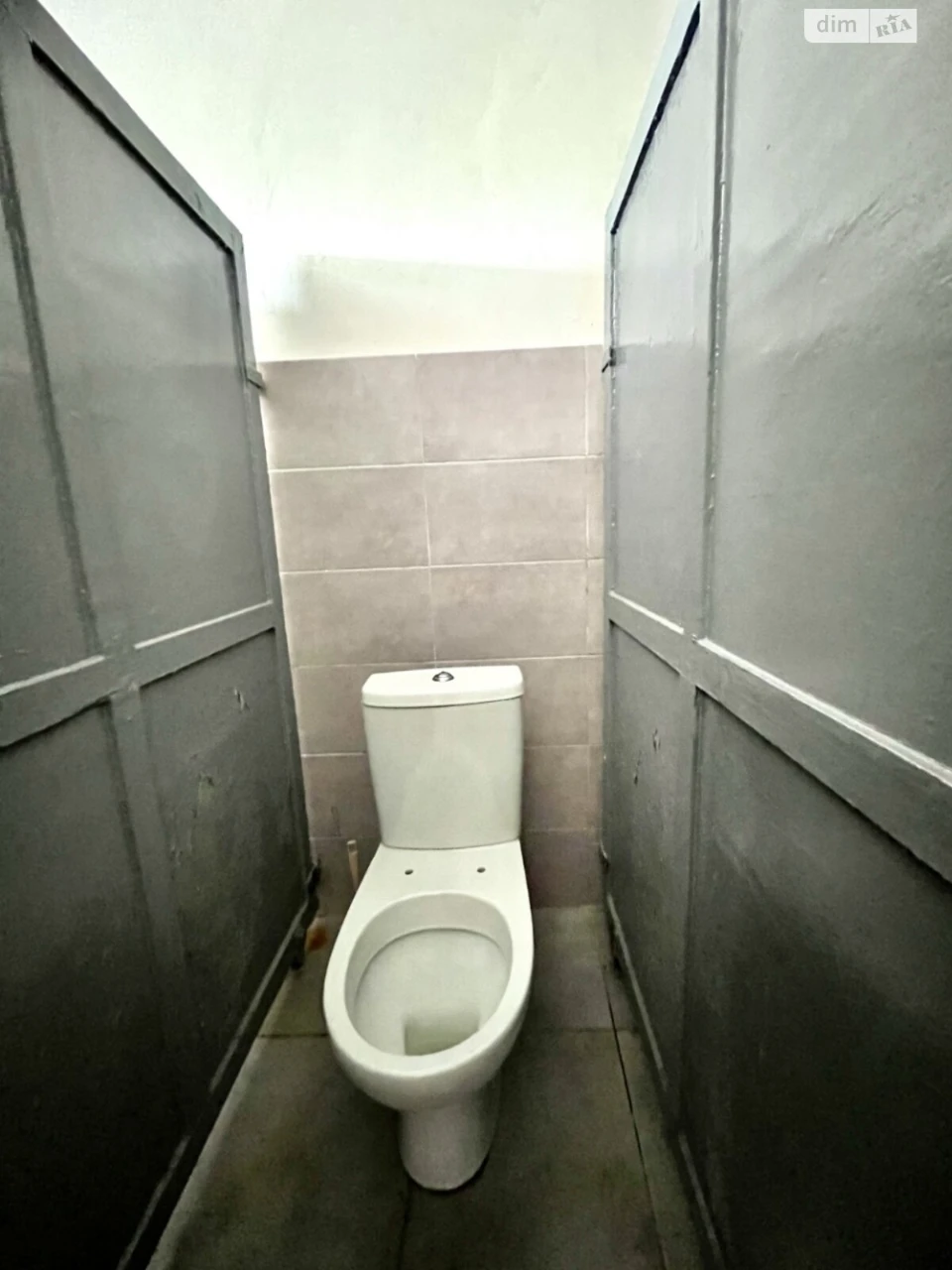 Room for Sale in a Combined Workshop