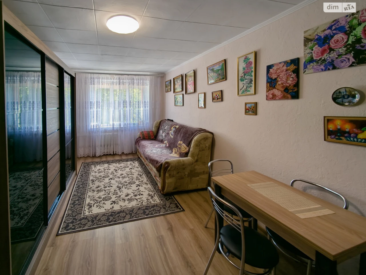Room for Sale - Jubilee Room