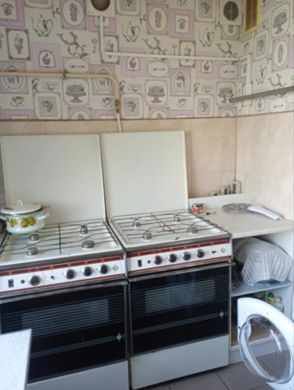 Комната 13 м2 с балконом, метро Дарница
