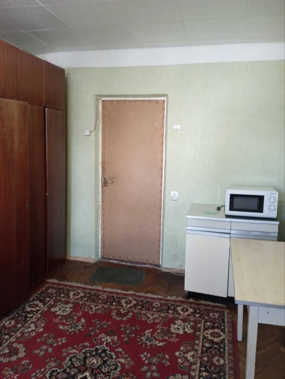 Комната 13 м2 с балконом, метро Дарница