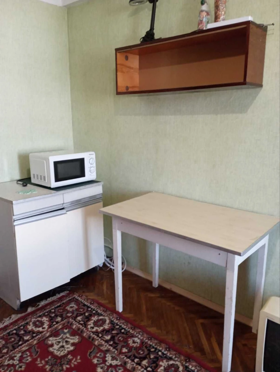Комната 13 м2 с балконом, метро Дарница