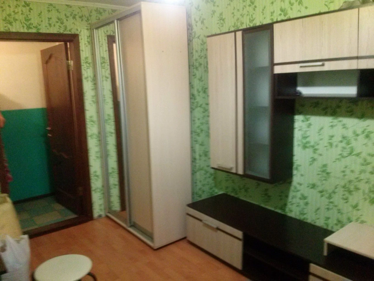 Продам комнату Деснянский р-н,Лесной проспект