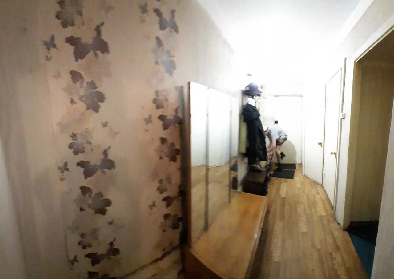 For sale: Room in a 3-room apartment on Kubanskaya Ukraine (Zhukovo Marsh)