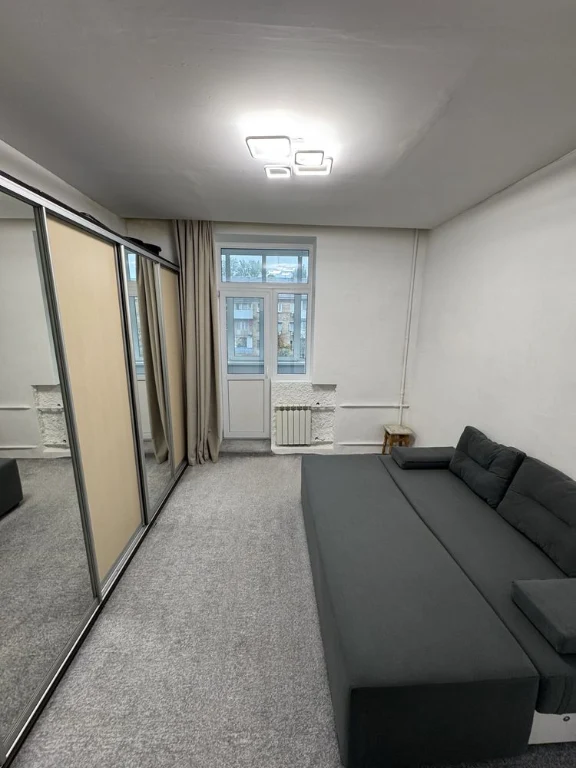 OWNER! No commission! Room with a BALCONY near m. Nivki (5 min)
