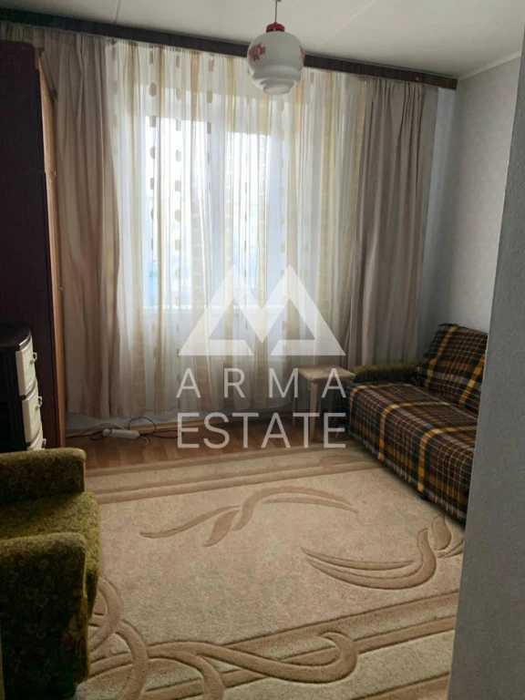 For Sale Room 9.8 sq.m. Mikitenko 27, Darnytsia, Chernigovska 10
