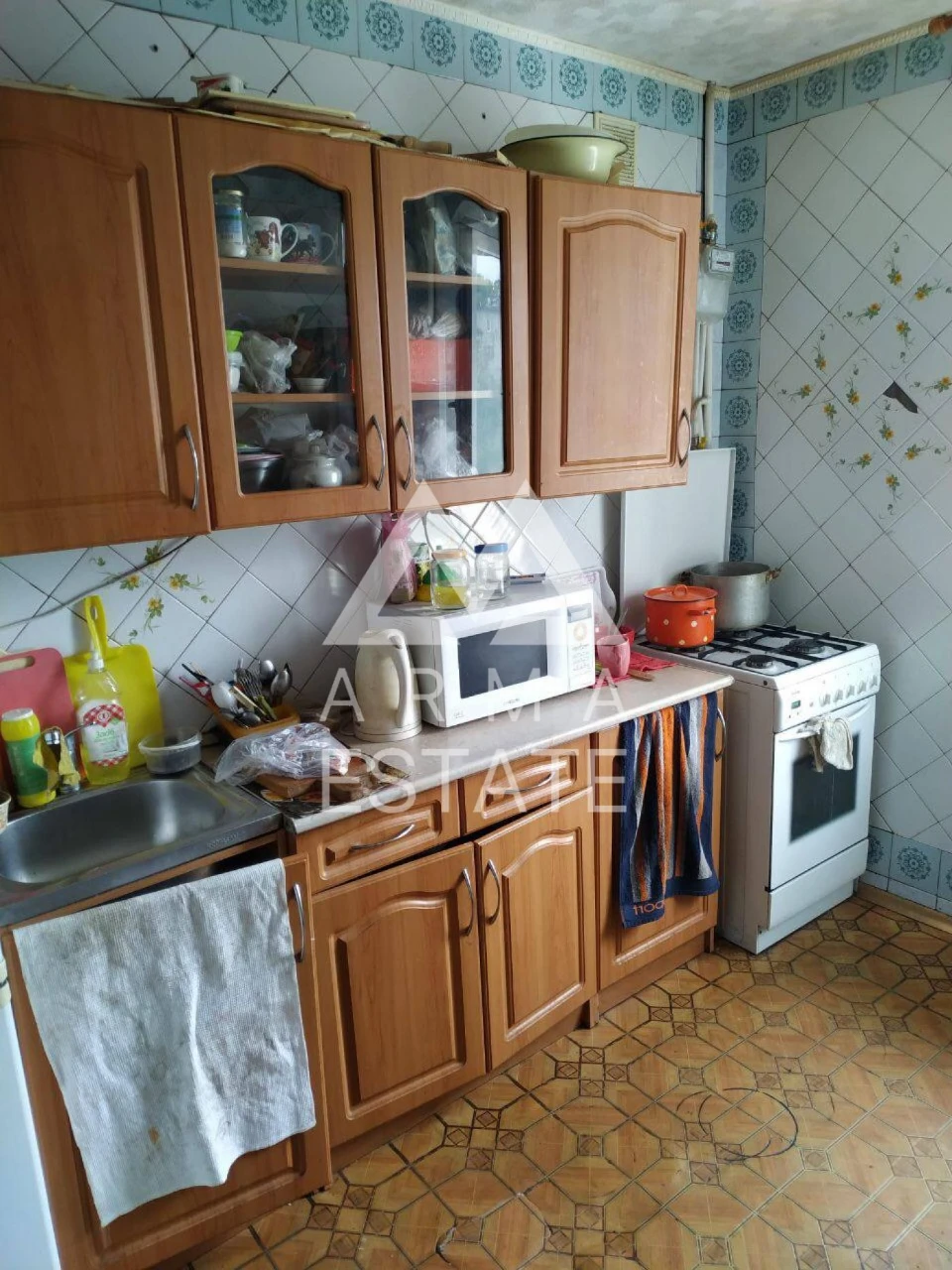 For Sale Room 9.8 sq.m. Mikitenko 27, Darnytsia, Chernigovska 10