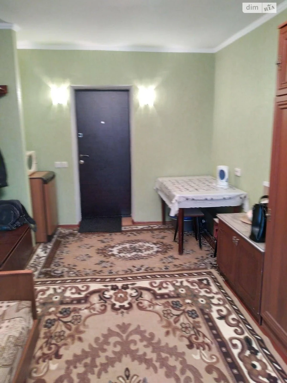 Room for Sale, Podilsky