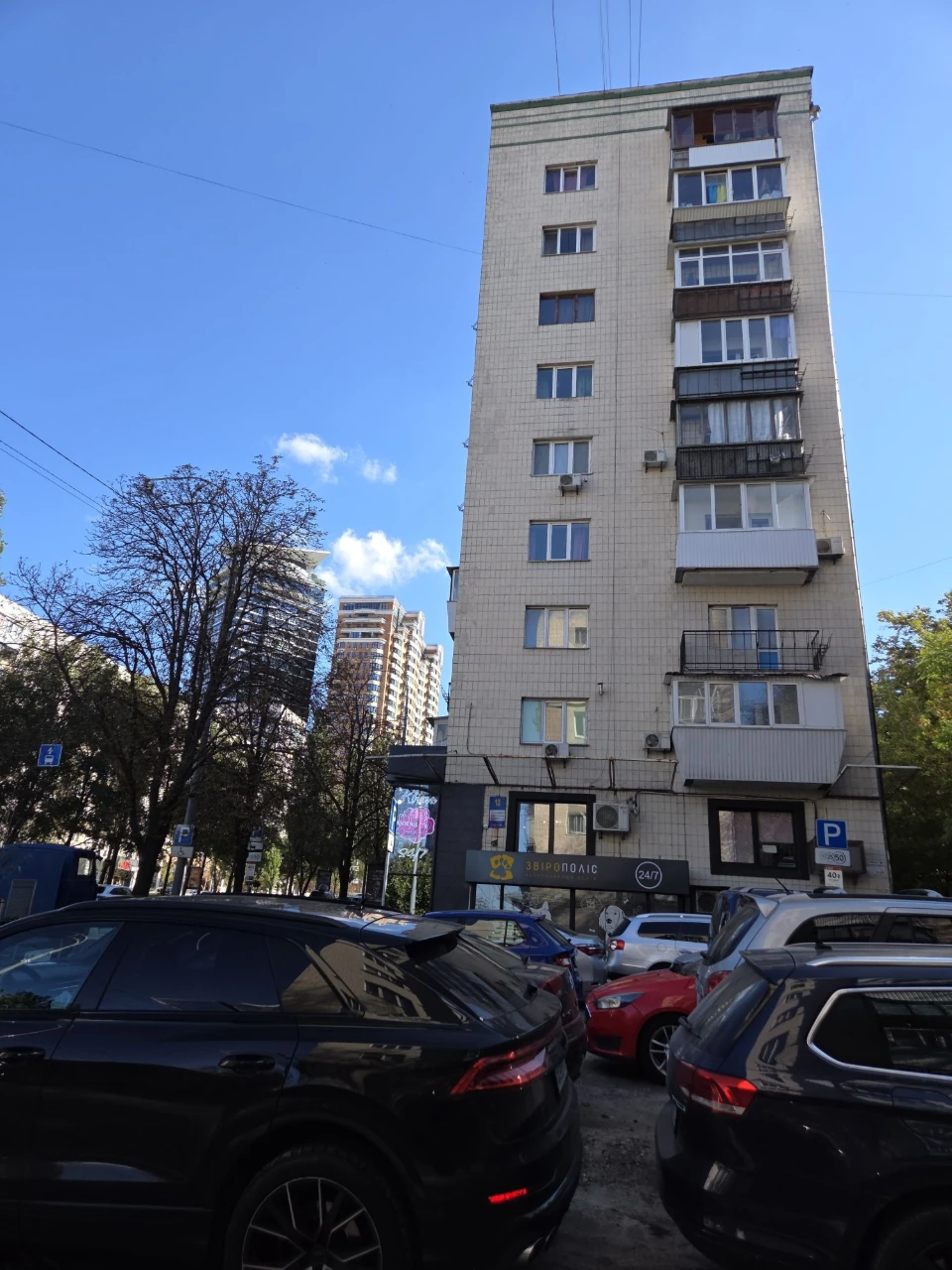 Продается 2-комнатная квартира на Печерске, бульвар Леси Украинки