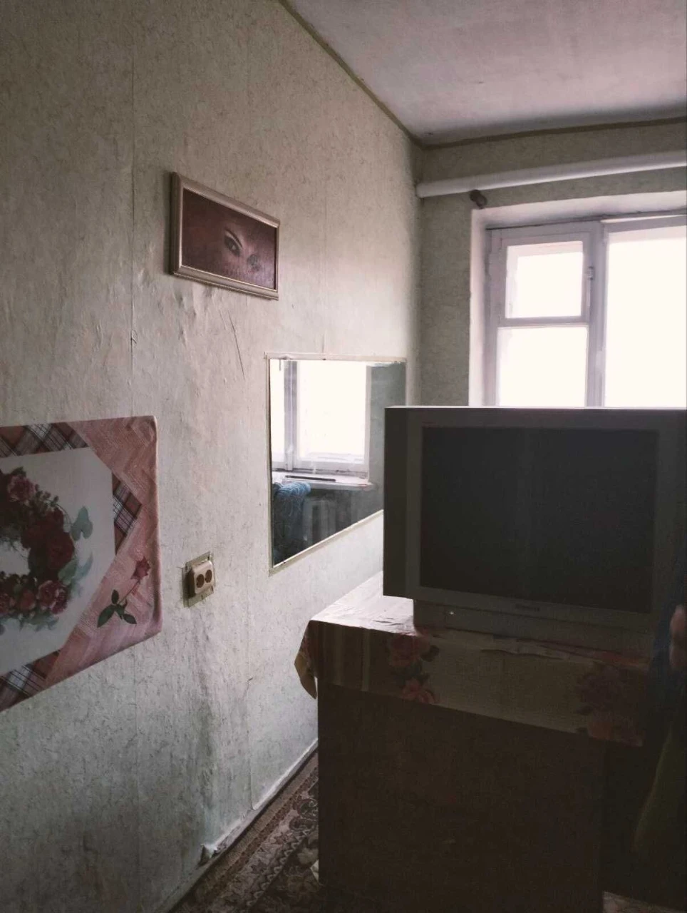Продам кімнату в комунальній квартирі по вул.Депутатська 23,