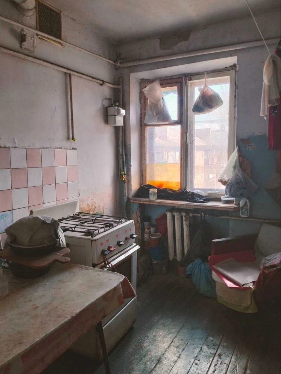 Продам кімнату в комунальній квартирі по вул.Депутатська 23,