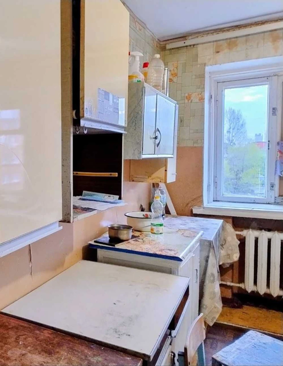 Без комісії ! Продам окрему кімнату в комунальній квартирі