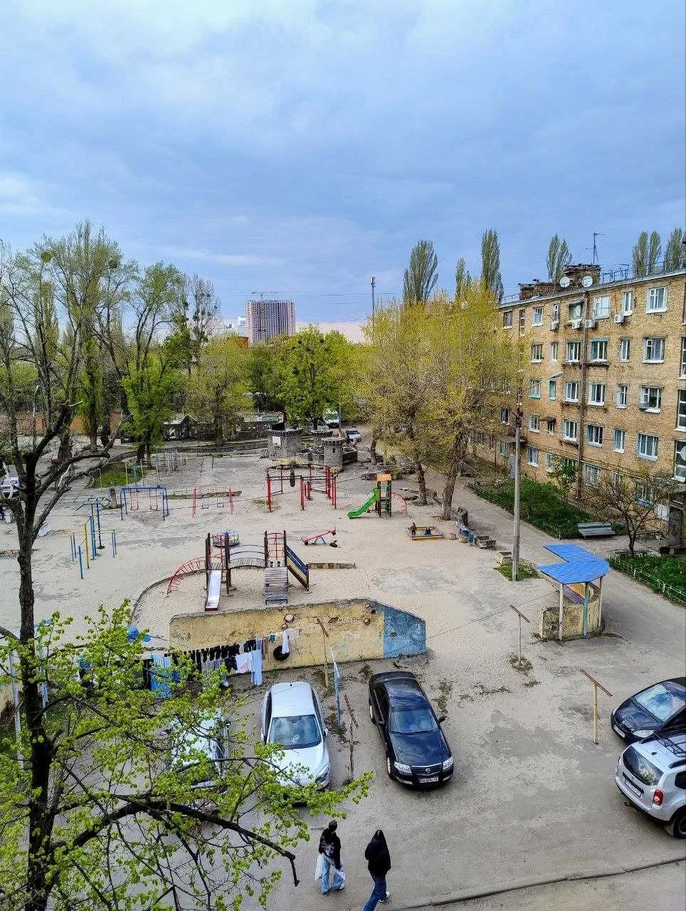 Без комісії ! Продам окрему кімнату в комунальній квартирі