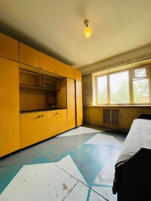 For sale: Exclusive separate room with private bathroom! Meter