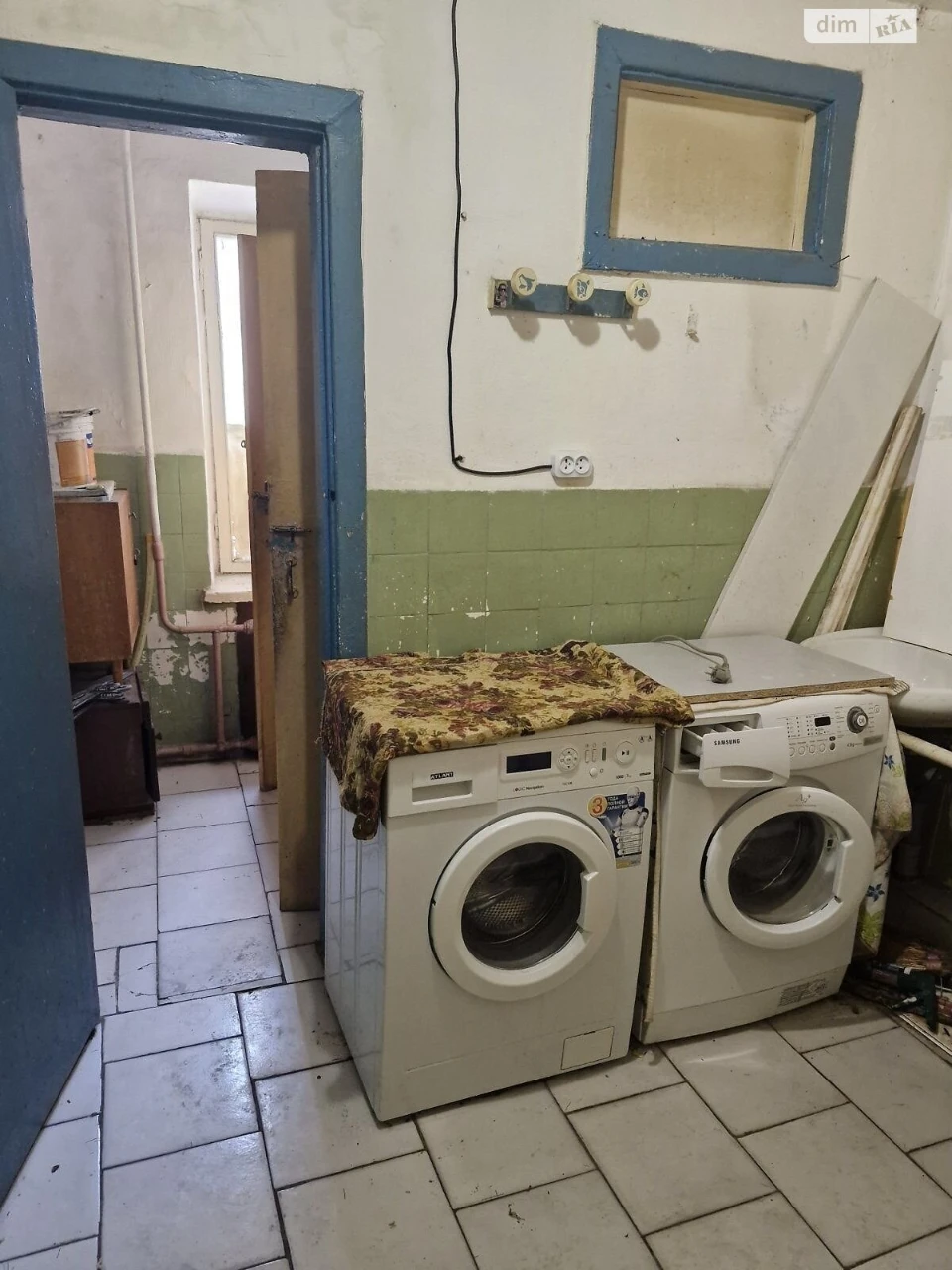 Продаж Кімната