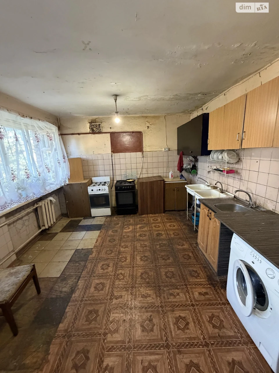 Продаж Кімната
