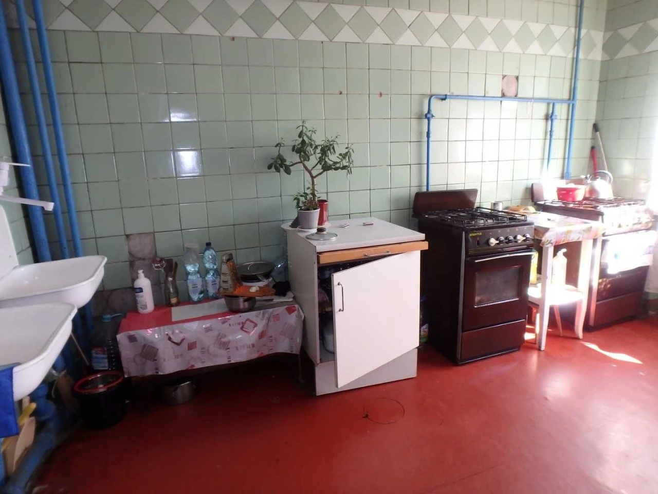 Room with bathroom and toilet in a 4-room apartment, Sobornosti Avenue 5A (Union Avenue)