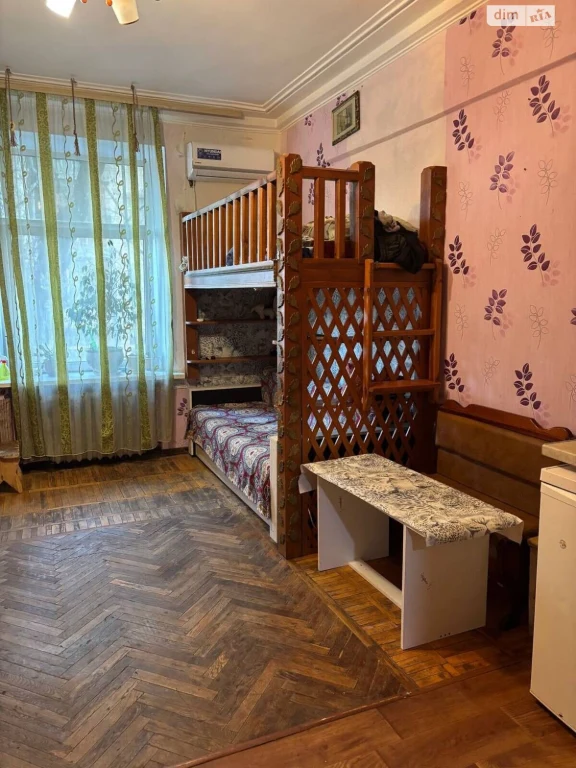 Продаж Кімната