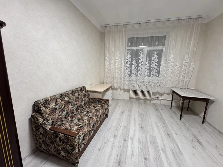 For Sale: Newly Renovated Private Room in Kyiv, 10