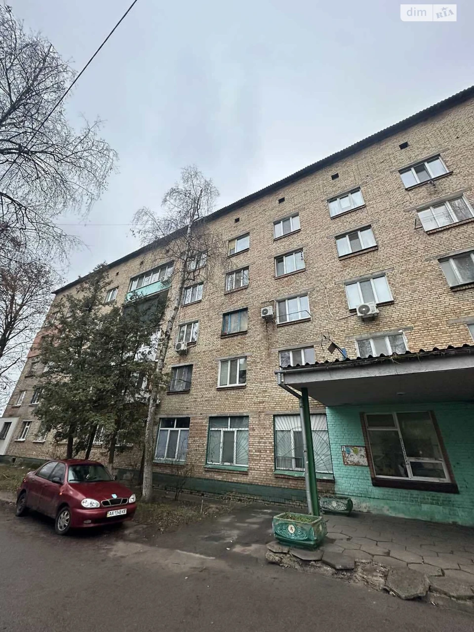 Sale of Room, Sviatoshynskyi