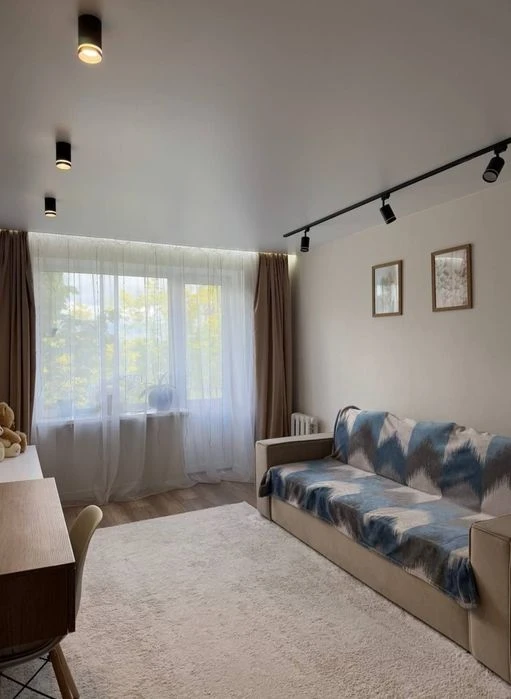 НОВАЯ! Продам 3х.ком на Красном Камне