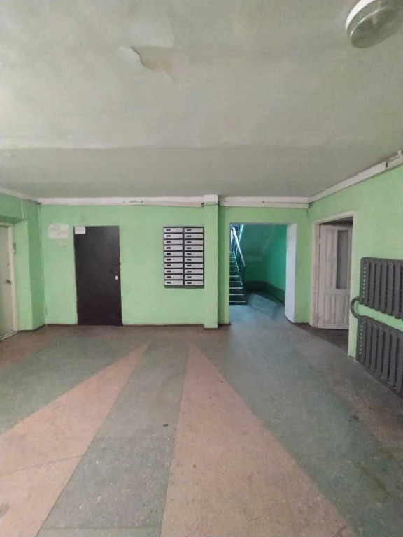 Selling room in a block-type dormitory in Borshchivka