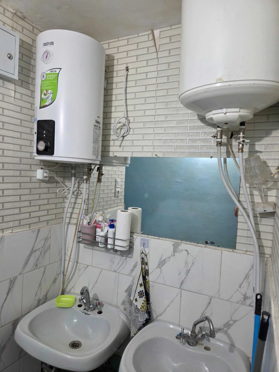 Selling room in a block-type dormitory in Borshchivka