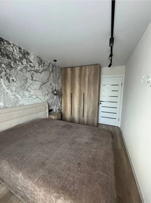 НОВАЯ! Продам 3х.ком на Красном Камне