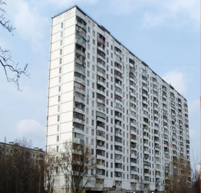 Sale of 2 rooms (27.1 sq.m) in a 3-room apartment, street